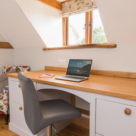 Exquisite Coach House Near Silverstone & Stowe Apartment บักกิงแฮม ภายนอก รูปภาพ